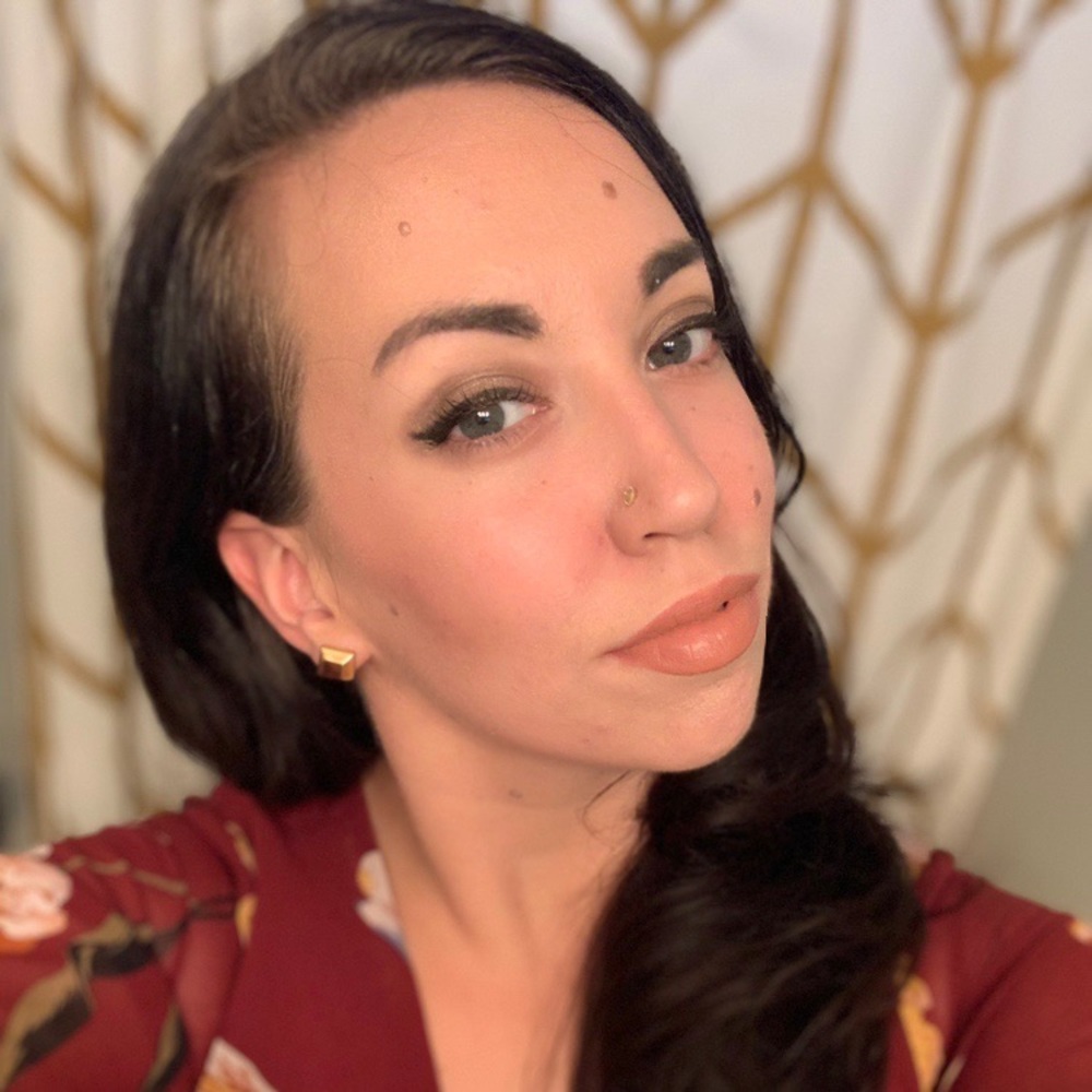 Meet your Posher, Ashley